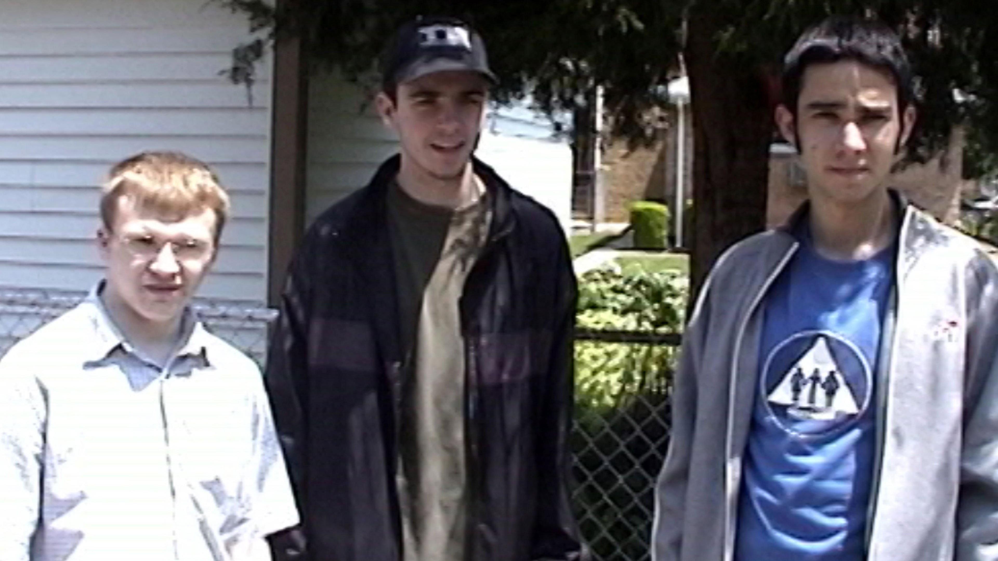 Monkeys 2002 movie scene