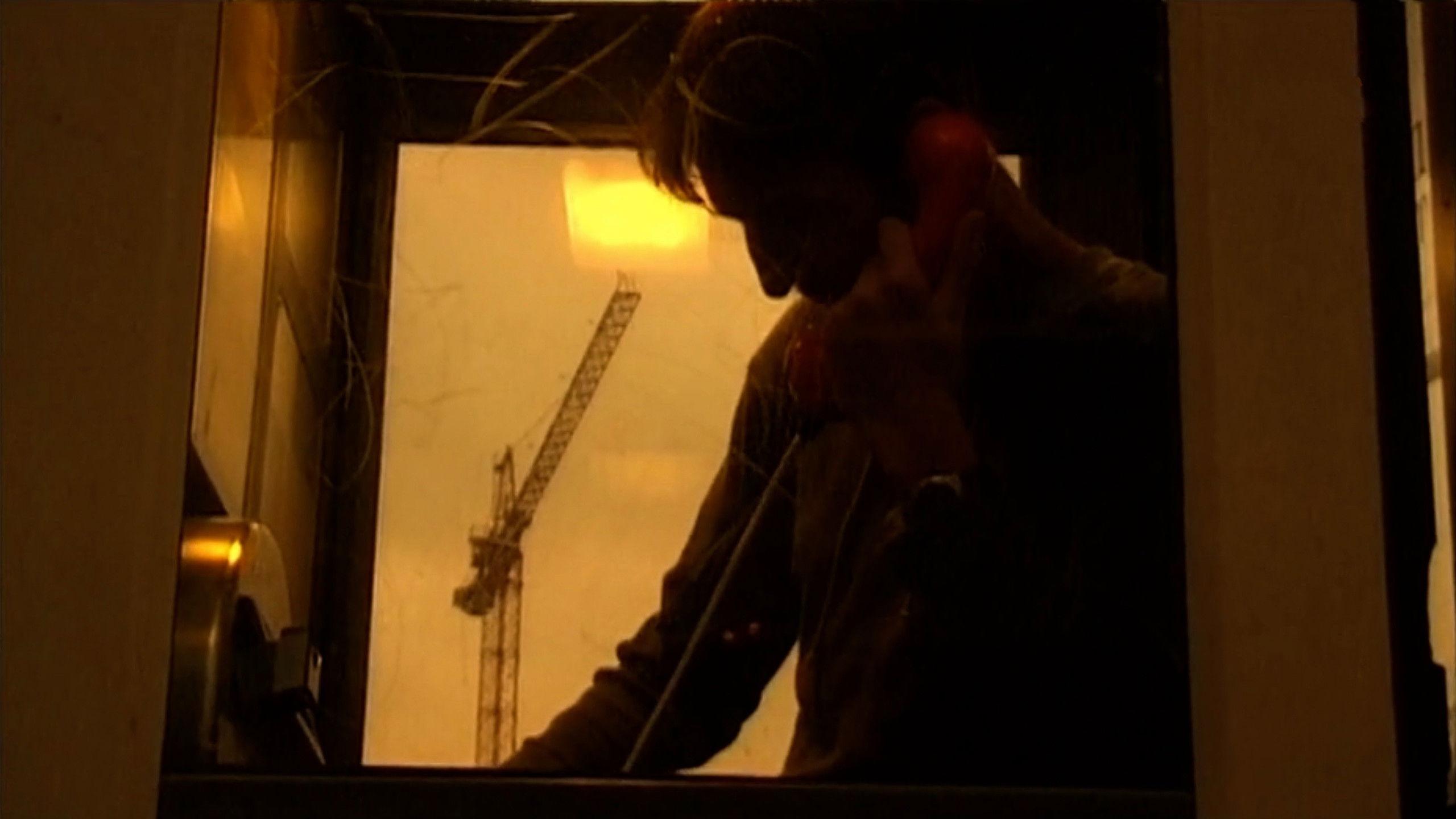 Plus-minus null 1998 movie scene