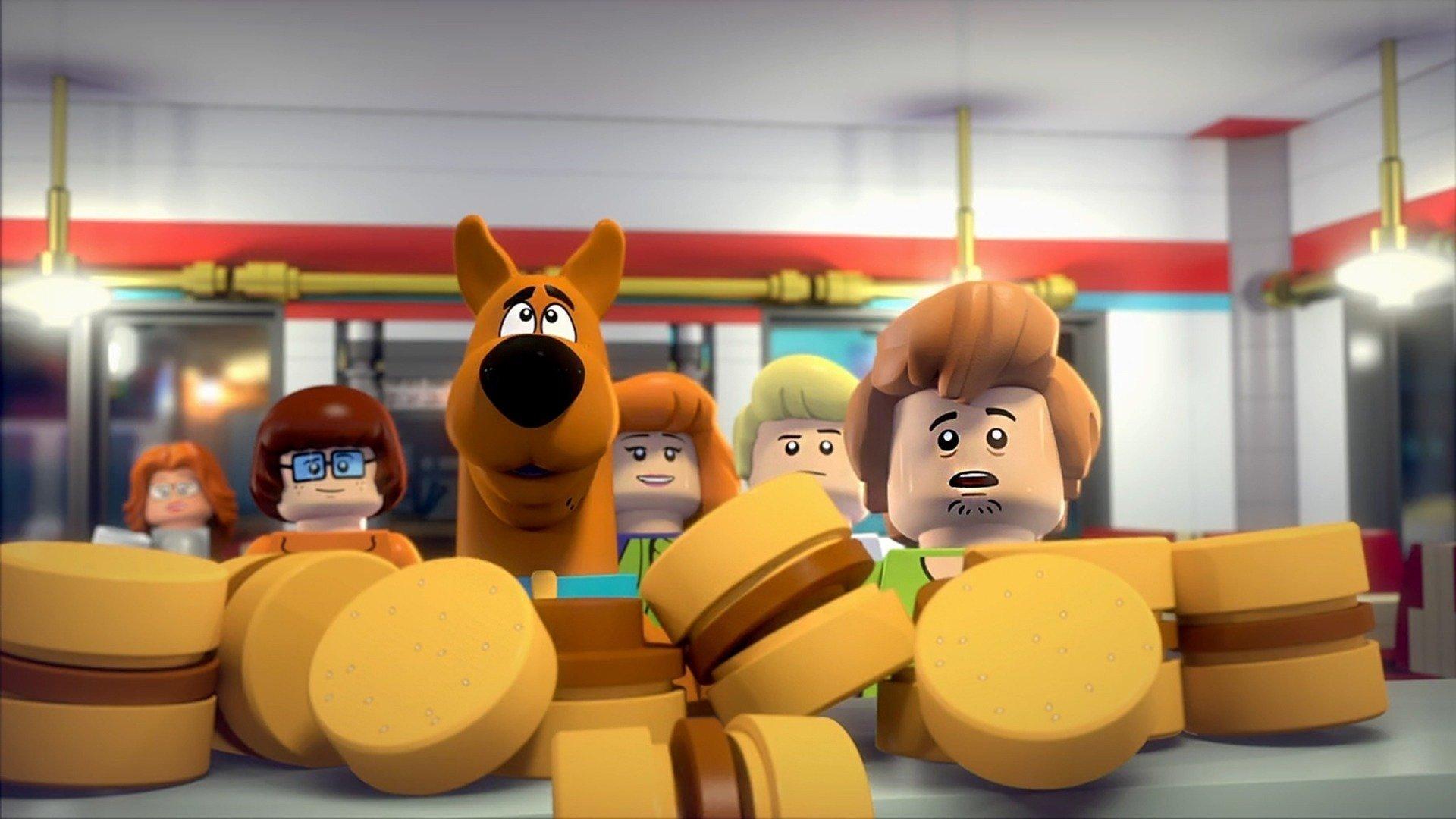 LEGO Scooby-Doo! Haunted Hollywood 2016 movie scene
