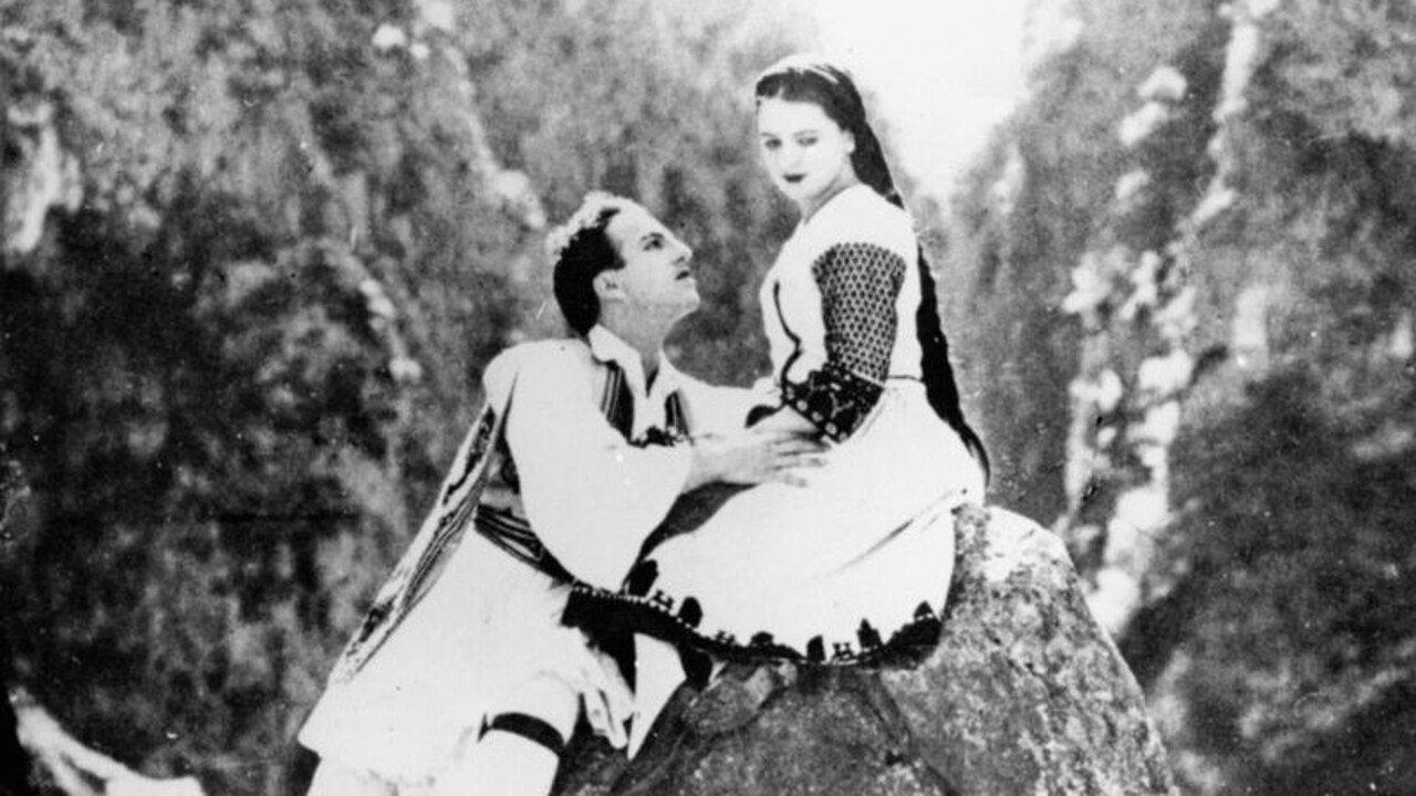 Astero 1929 movie scene