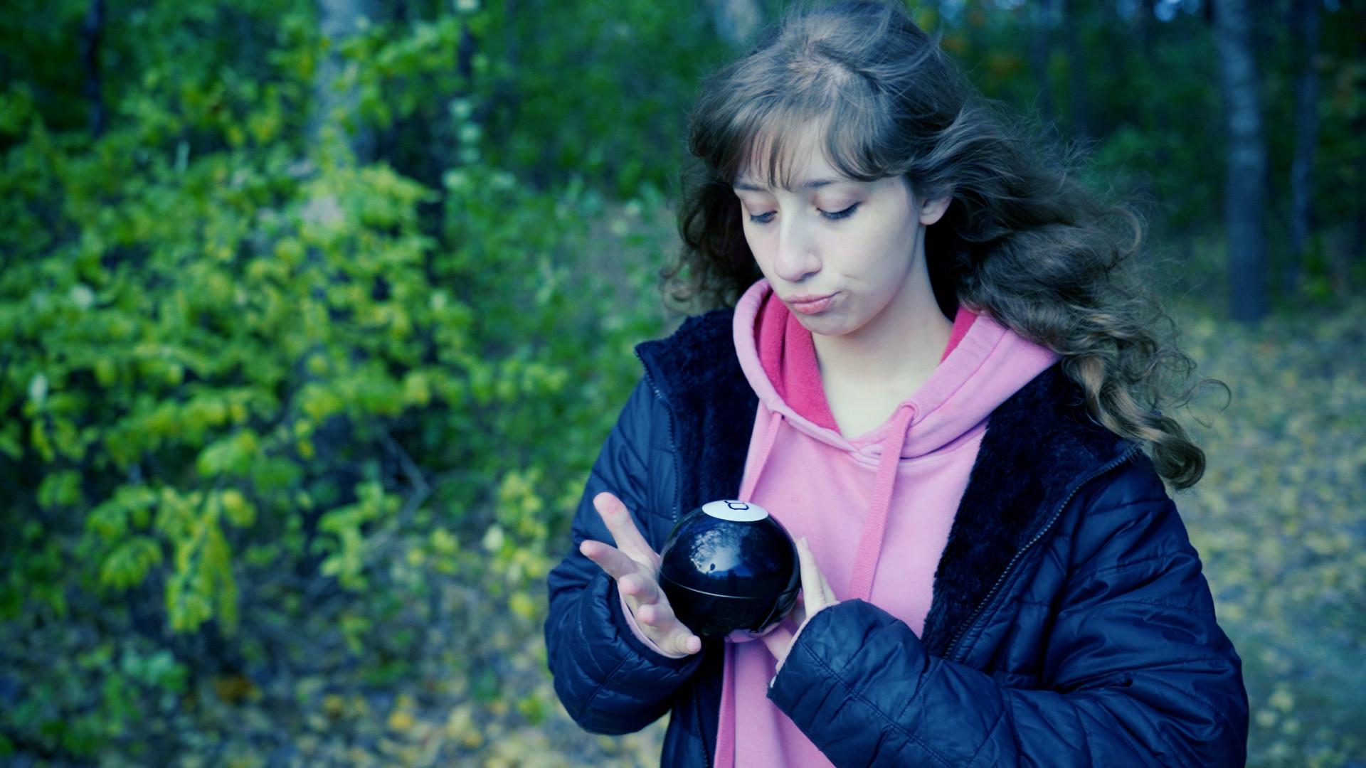 The Magic Eight Ball 2025 movie scene