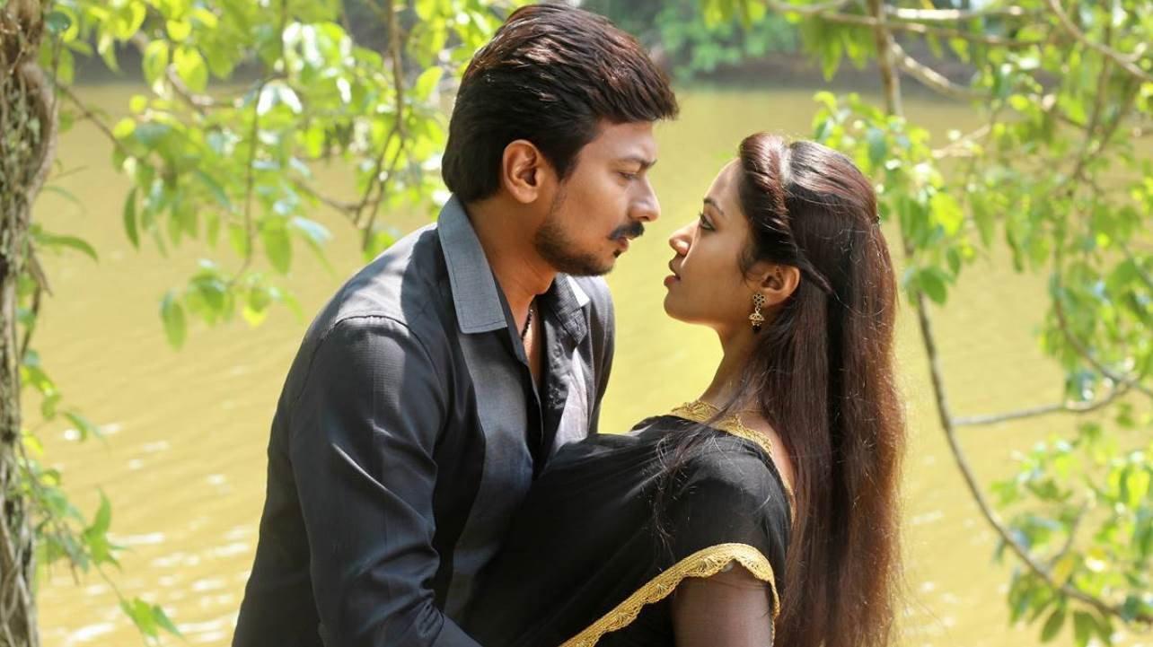 Podhuvaga En Manasu Thangam 2017 movie scene