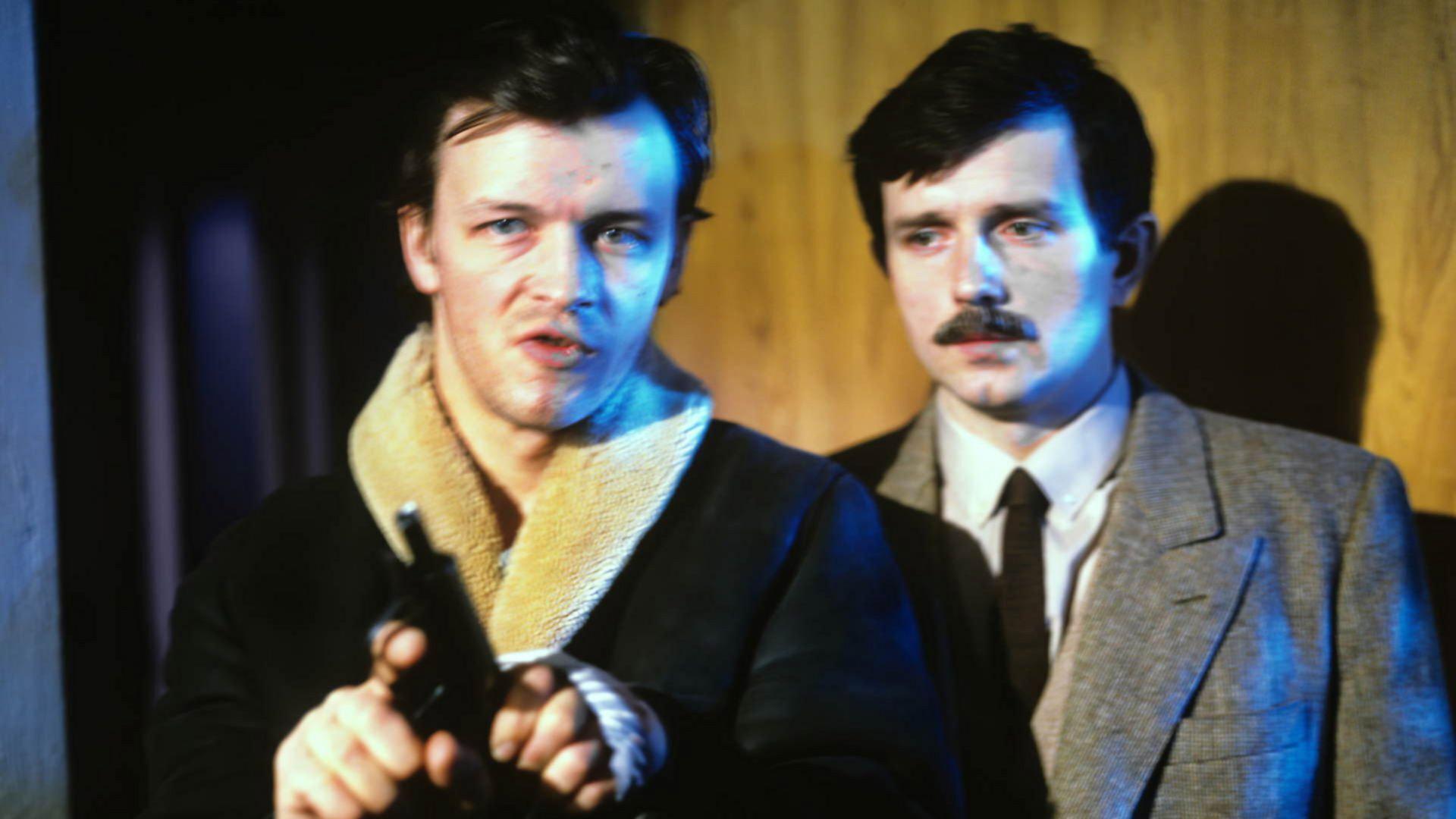 Nieproszony gość 1987 movie scene