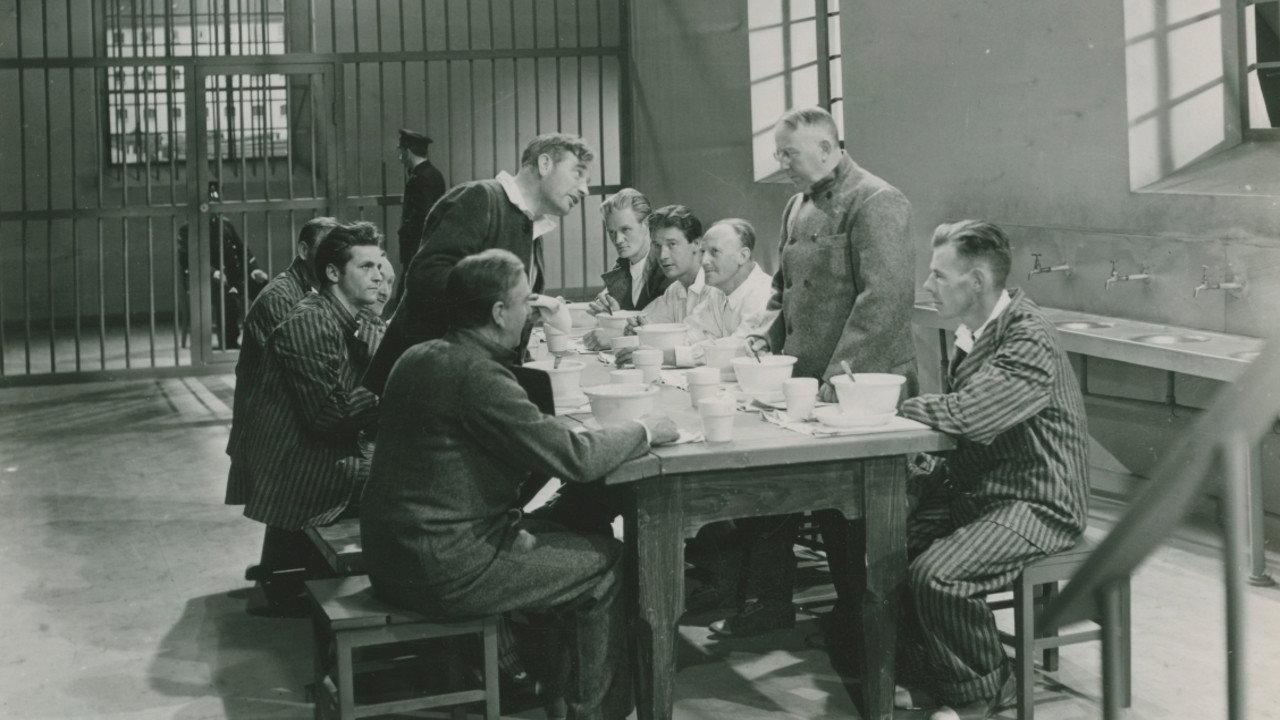 Ungdom i bojor 1942 movie scene