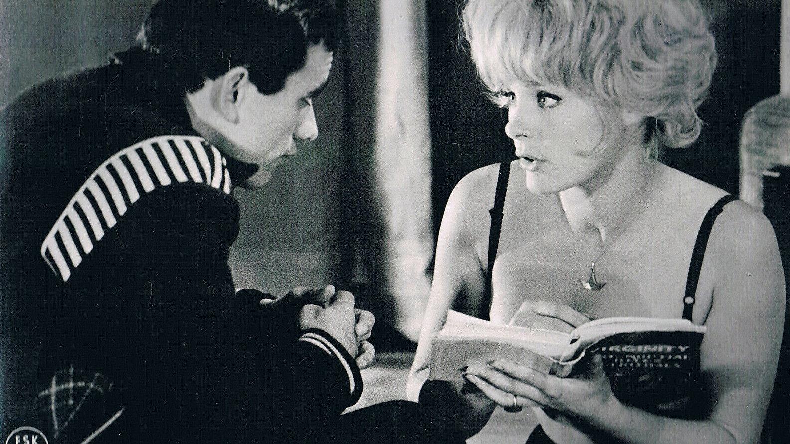 The Dolls 1965 movie scene