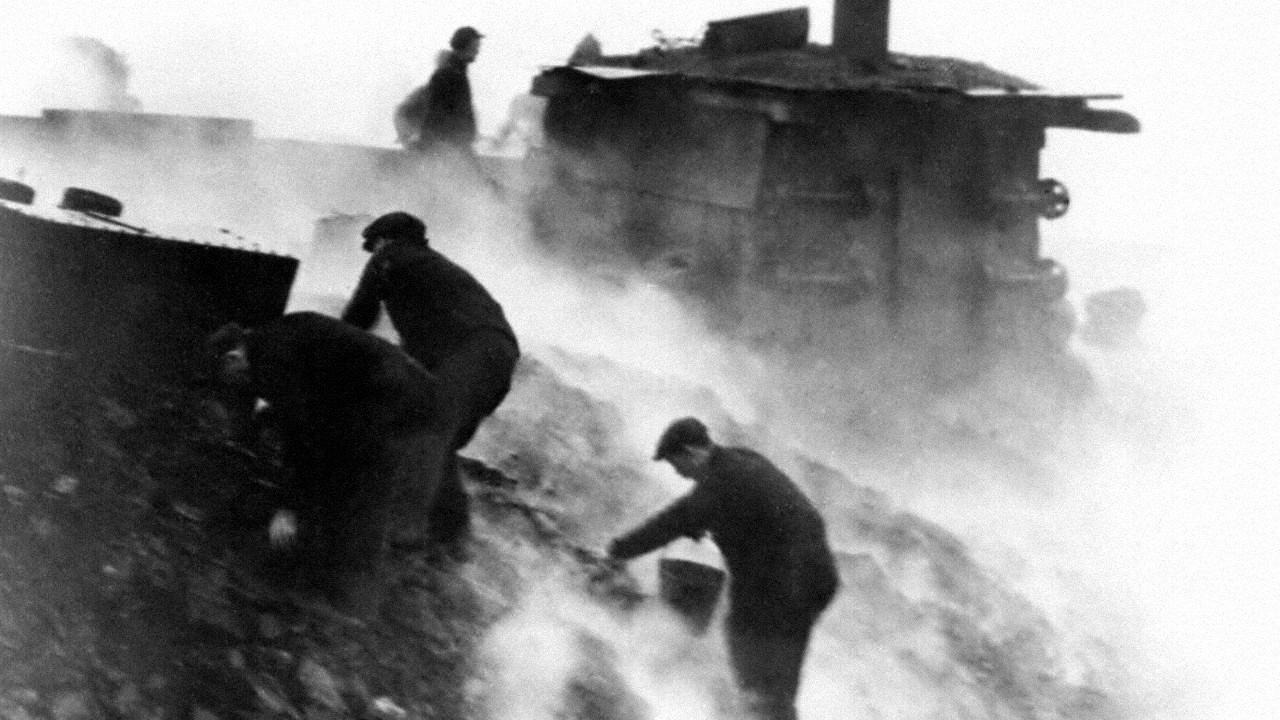 Borinage 1934 movie scene