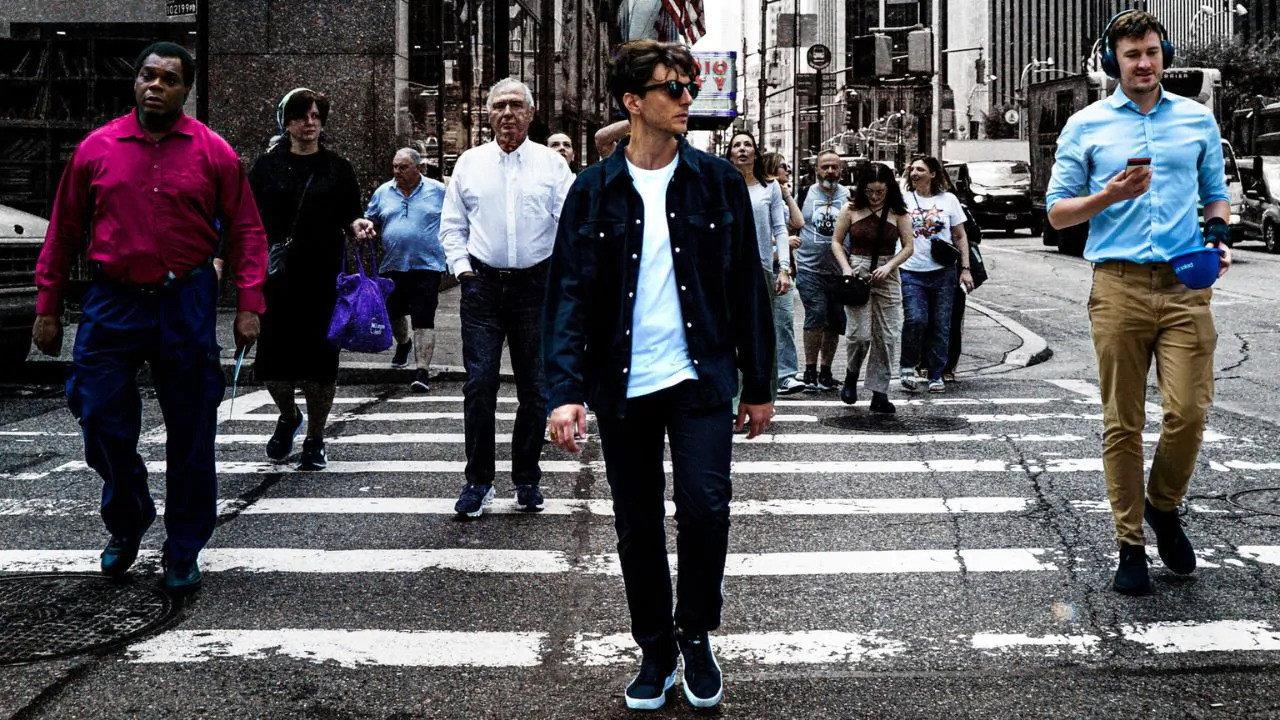 New York solo andata 2023 movie scene