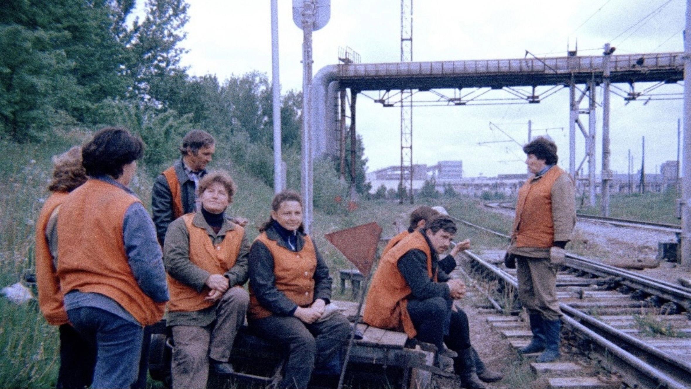 Orange Vests 1993 movie scene