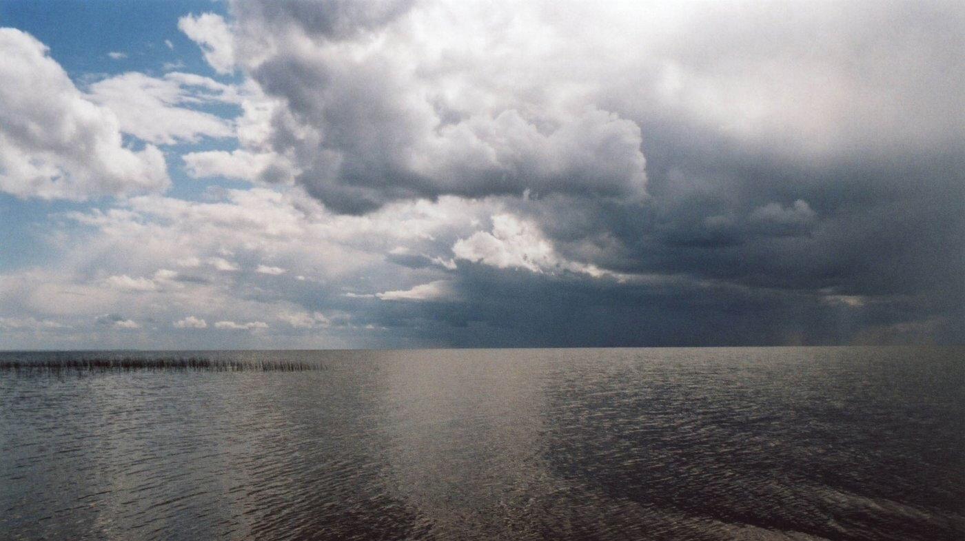 13 Lakes 2004 movie scene