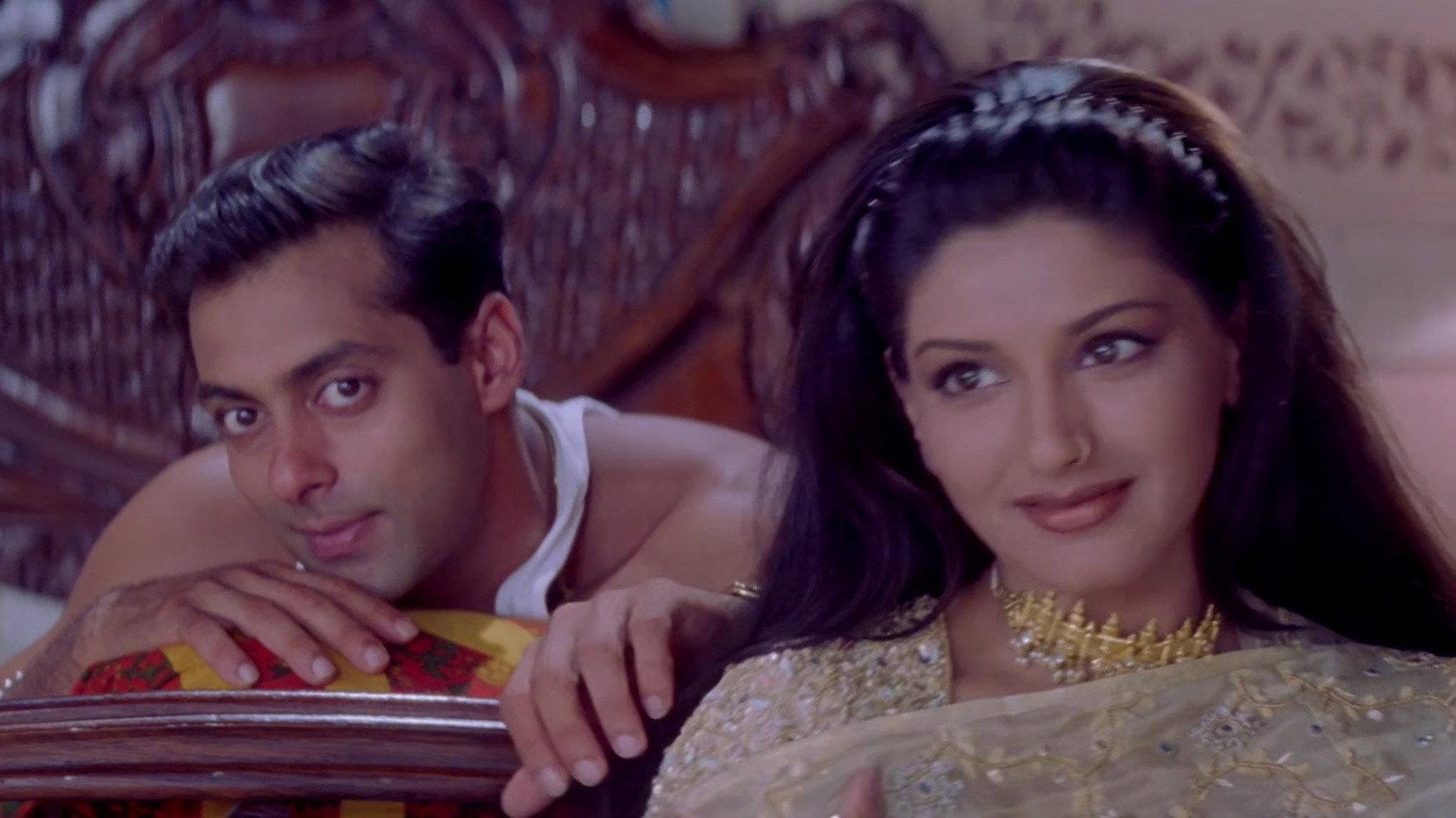 Hum Saath Saath Hain 1999 movie scene
