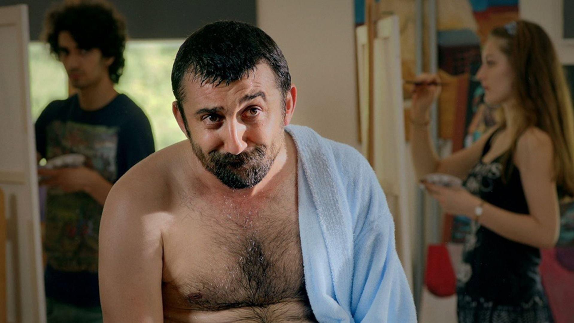 Guruldayan Kalpler 2014 movie scene