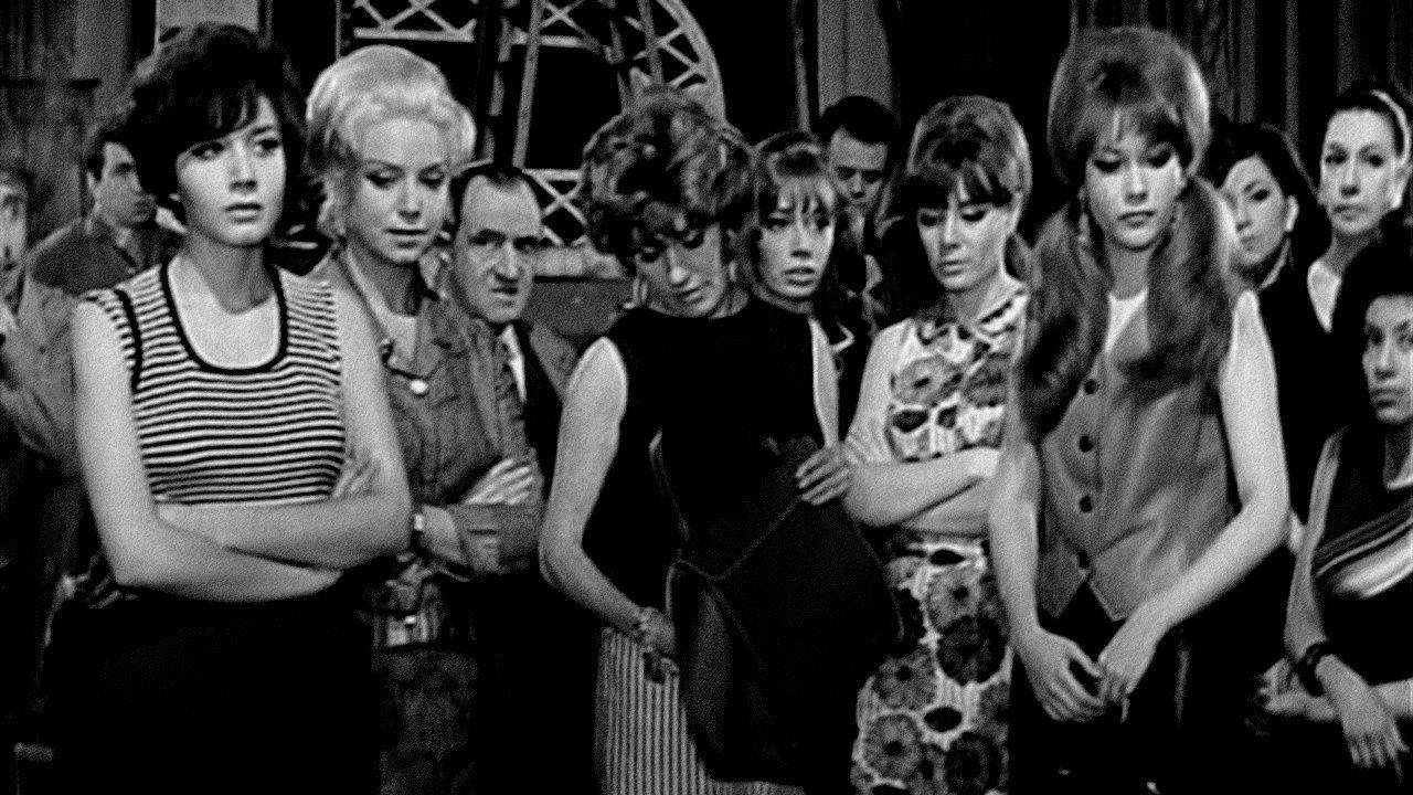 Las salvajes en Puente San Gil 1967 movie scene