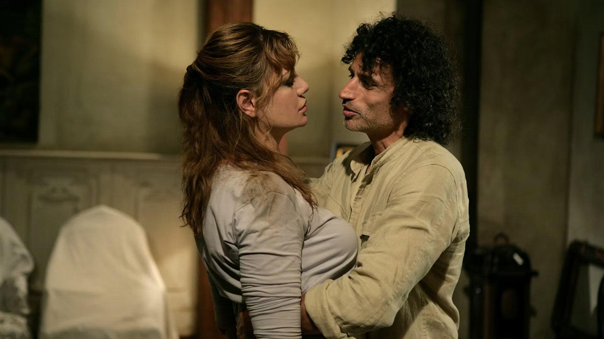 La donna velata 2010 movie scene