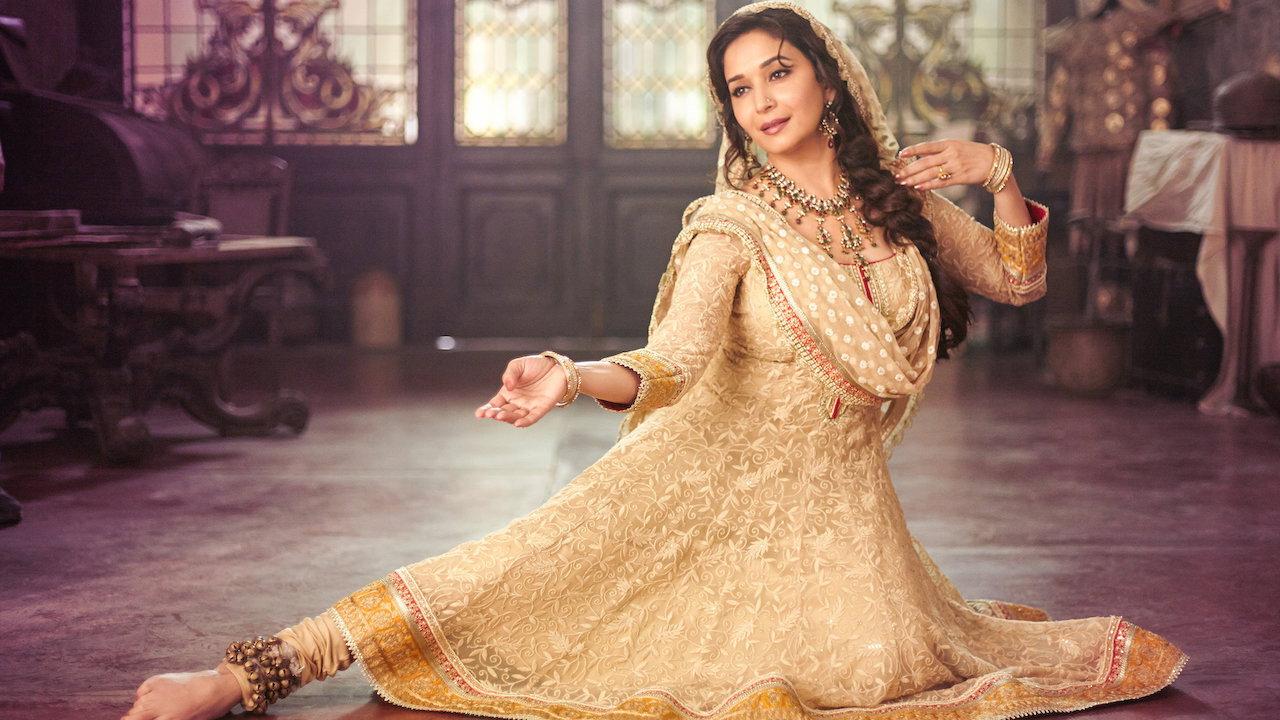Dedh Ishqiya 2014 movie scene