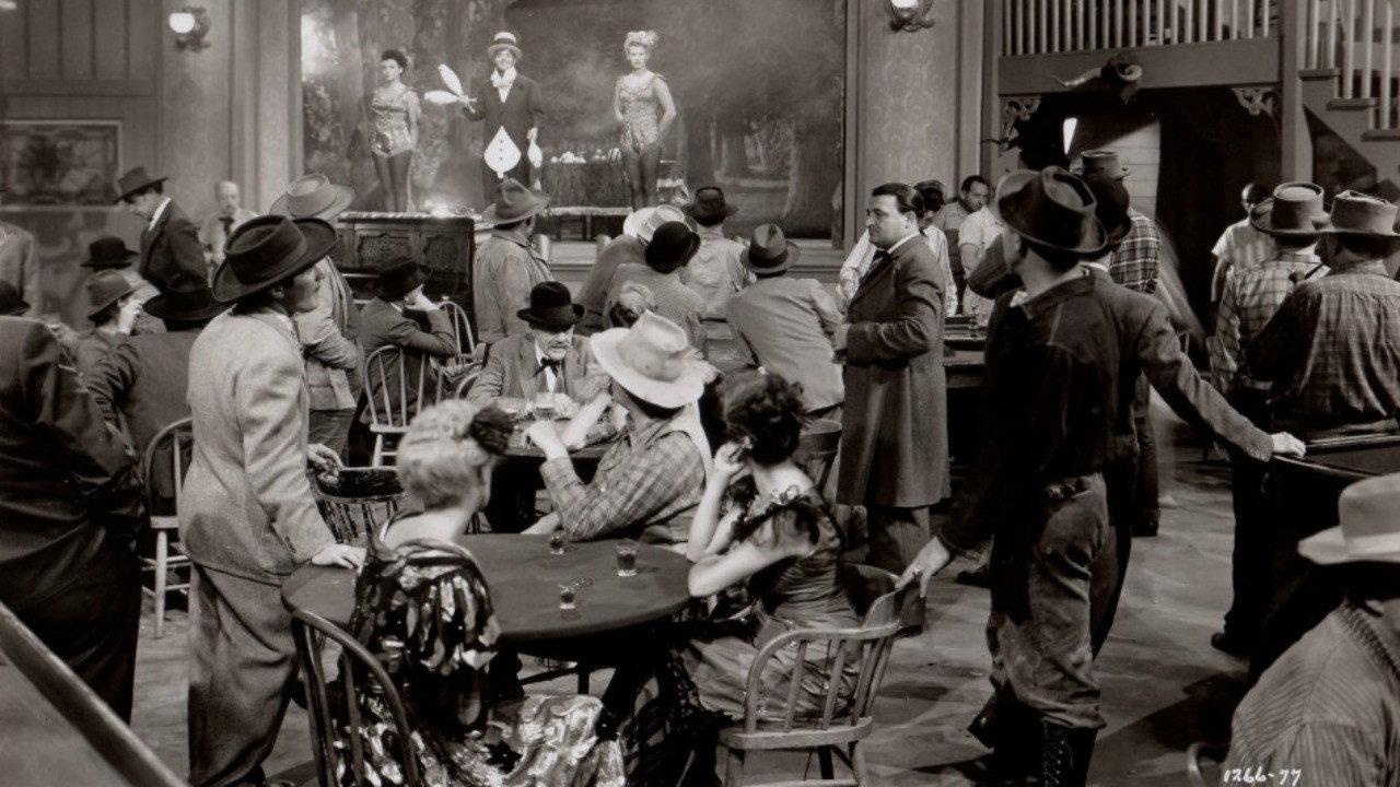 Sin Town 1942 movie scene