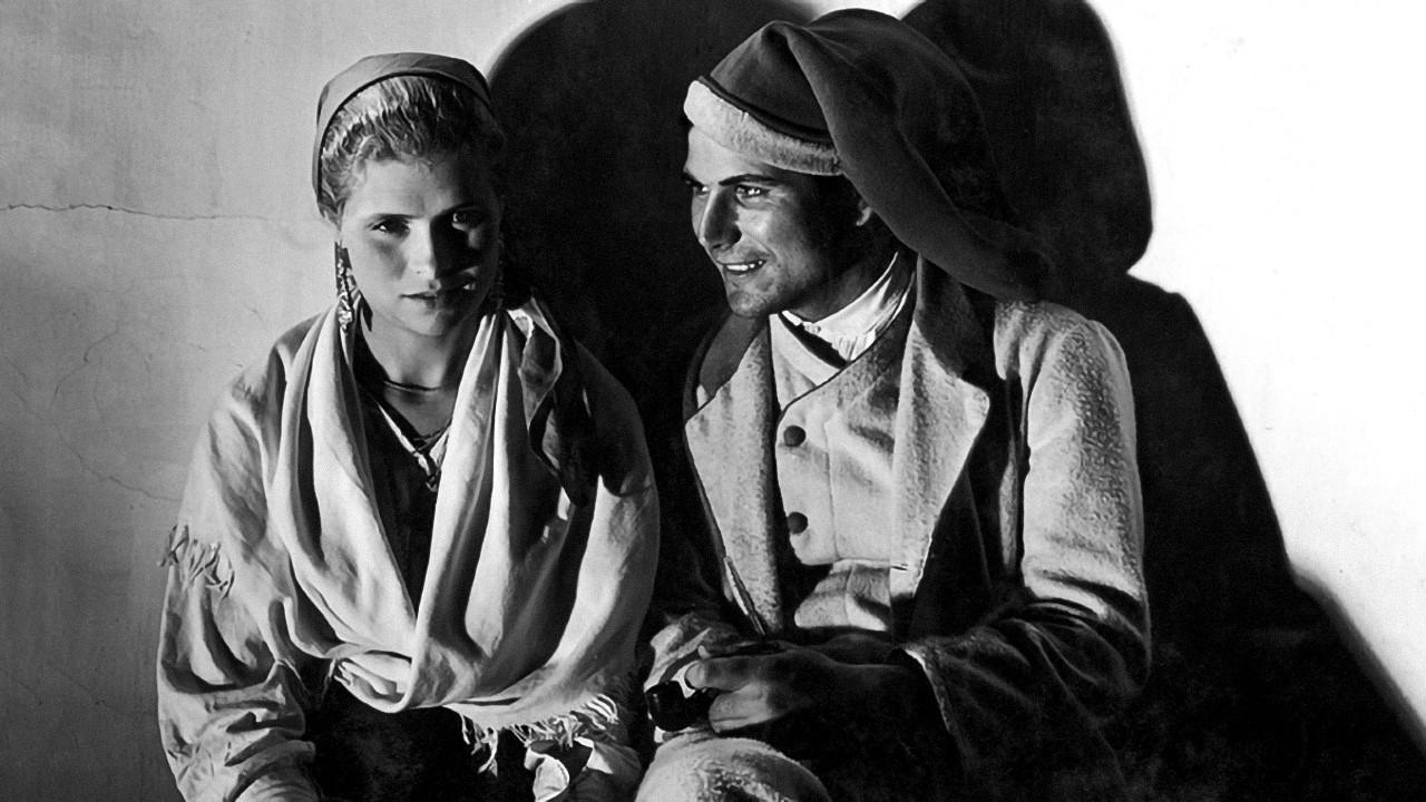 Ala-Arriba! 1942 movie scene