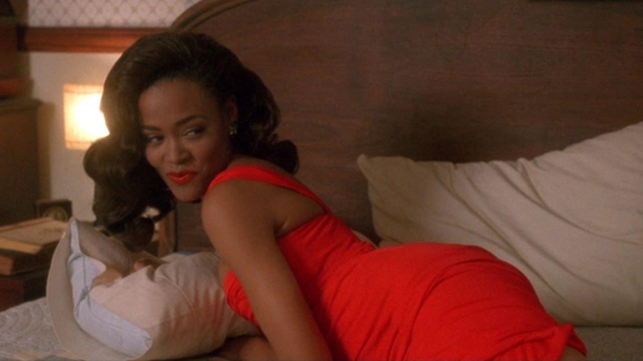 A Rage in Harlem 1991 movie scene