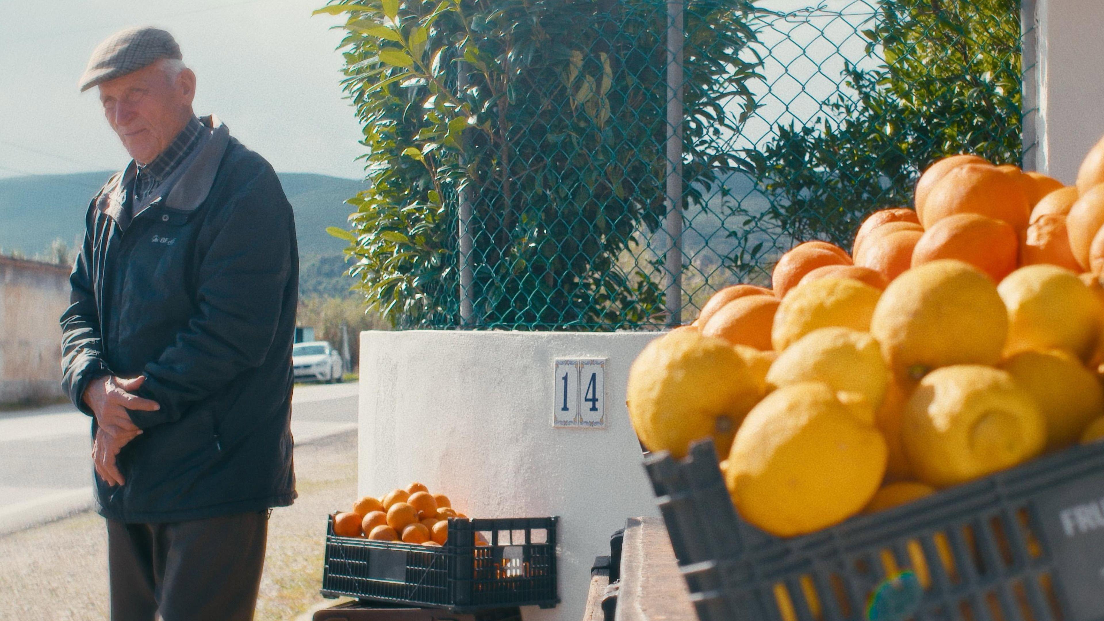 O Tempo De Comer Uma Laranja movie scene