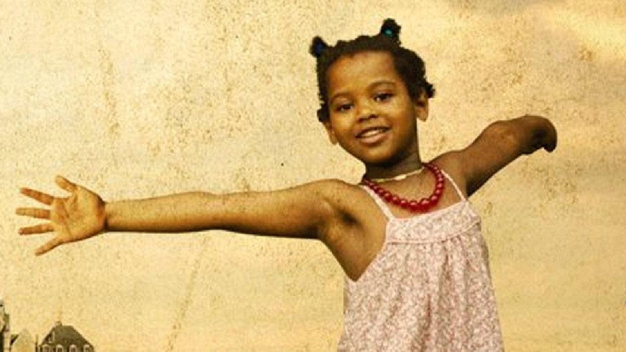 Maya, une Voix movie scene