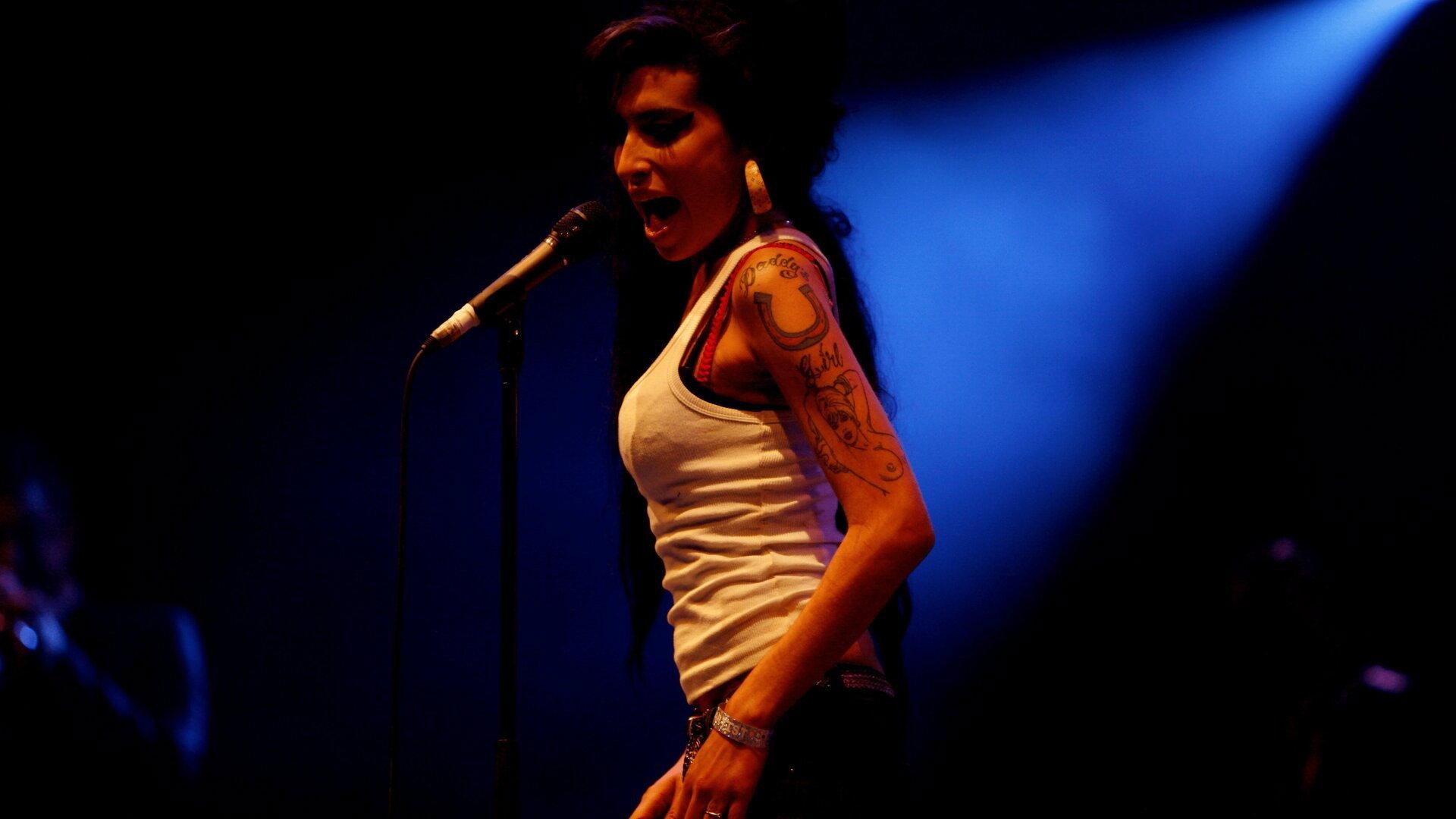 Amy Winehouse - Live at Les Eurockeennes de Belfort 2007 movie scene
