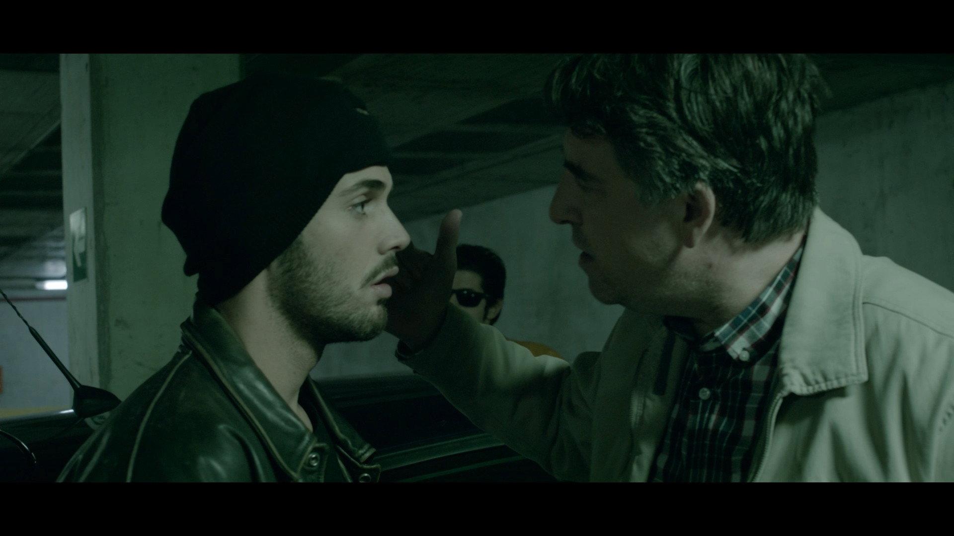 Doble Juego 2022 movie scene