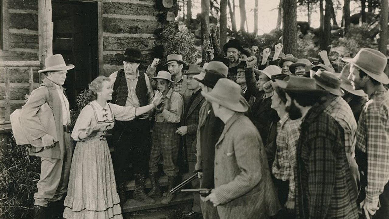 Queen of the Yukon 1940 movie scene