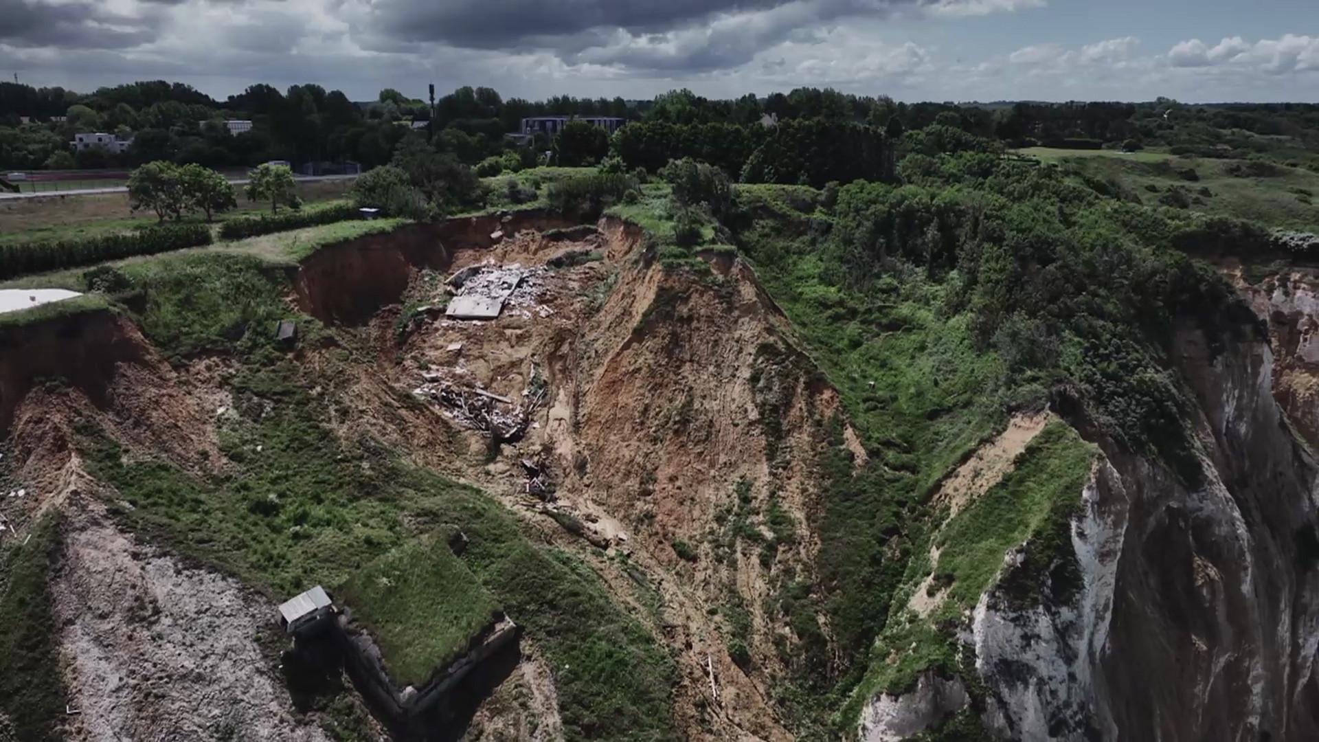 Littoral normand, amour insolent movie scene