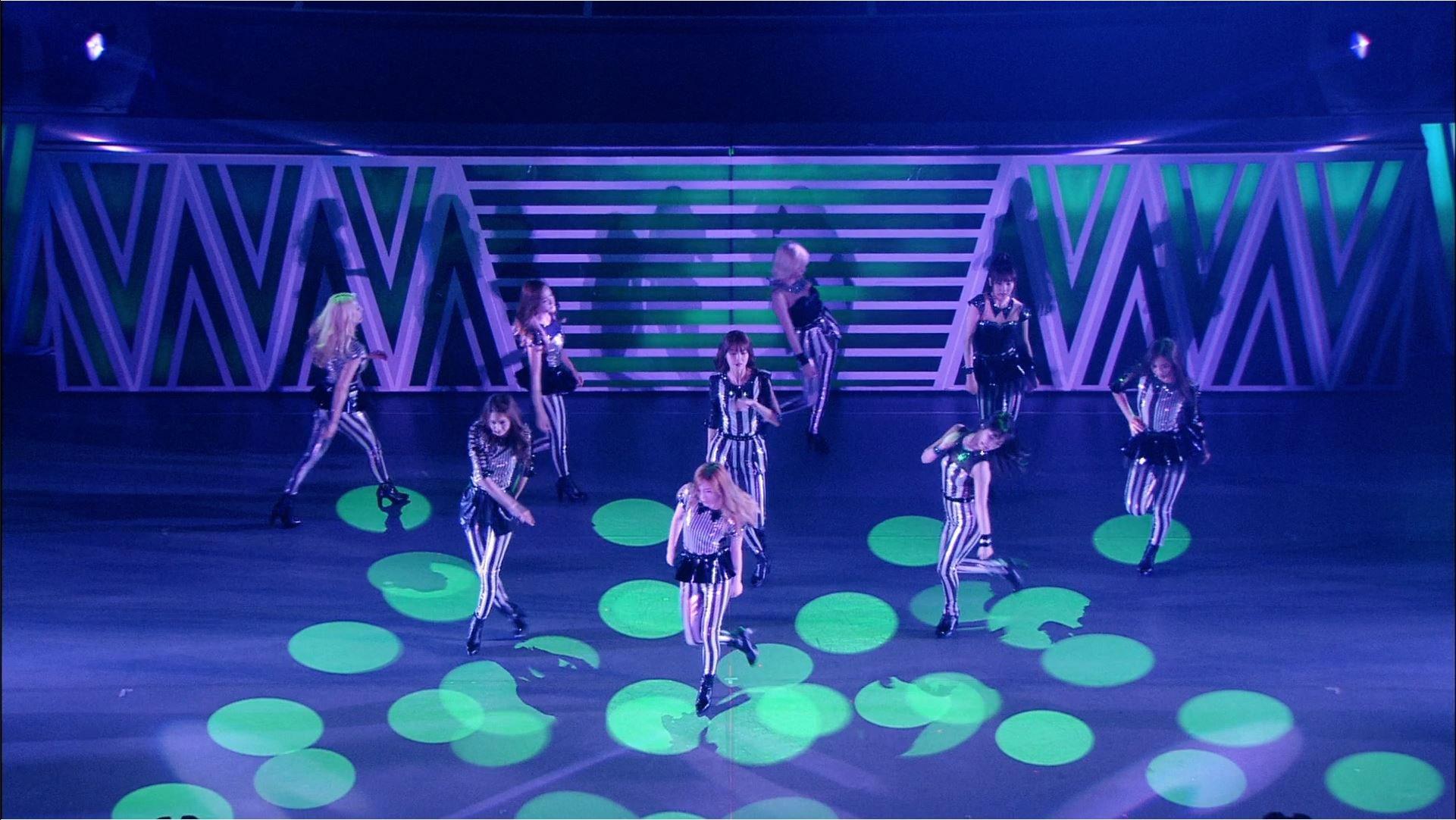 Girls' Generation World Tour -Girls & Peace- in Seoul 2013 movie scene