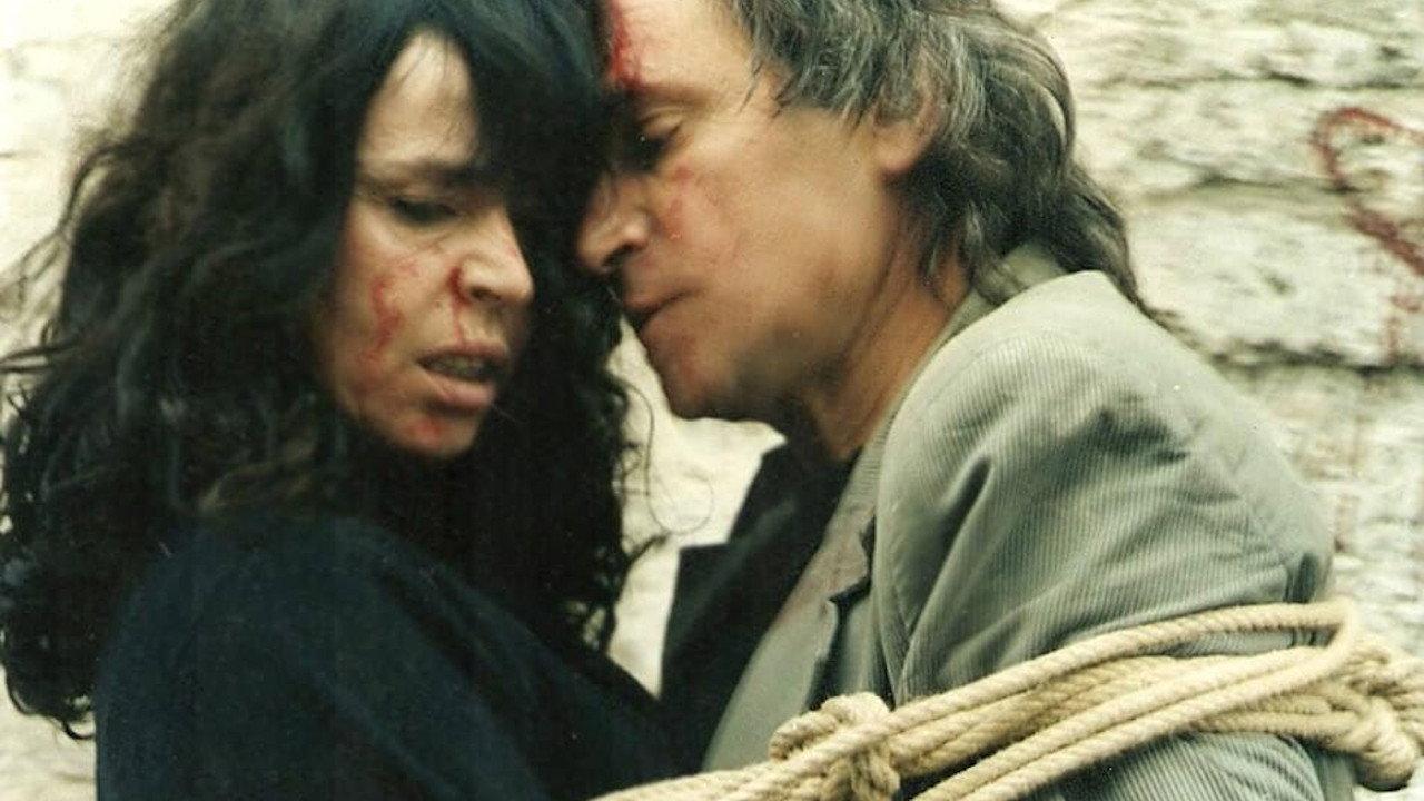 Red Flowers, Black Flowers 2003 movie scene