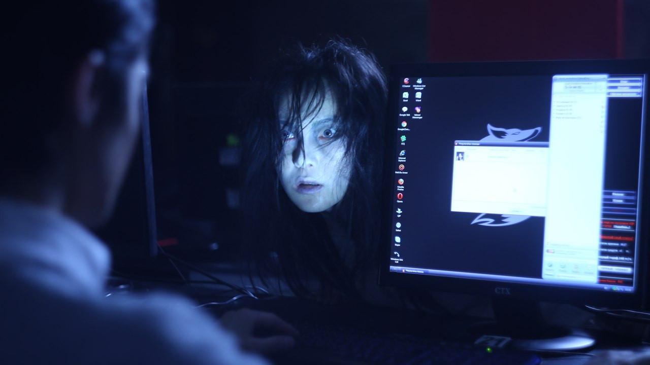 M-Agent 2013 movie scene