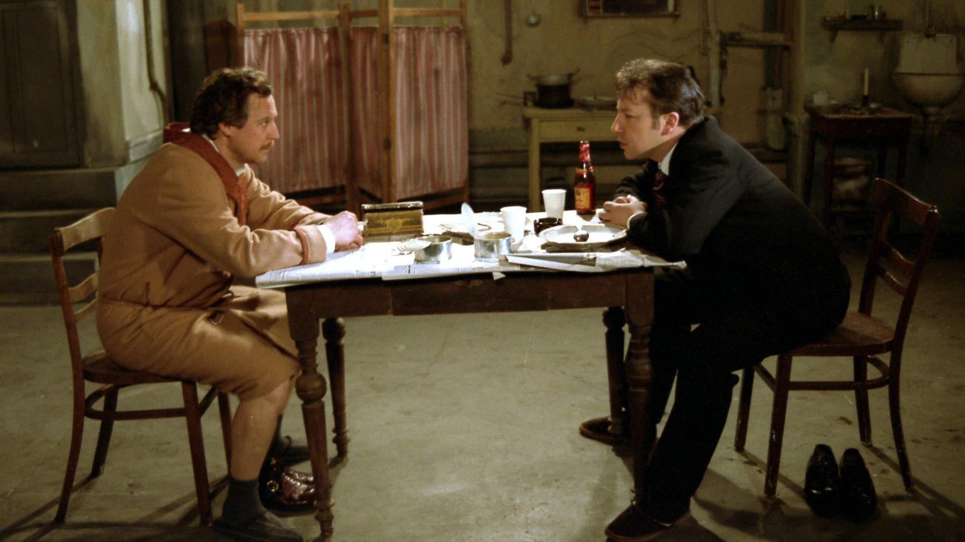 Emigranci 1995 movie scene