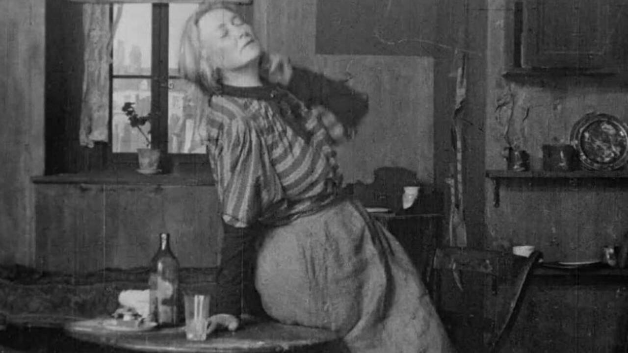 Her Greatest Performance 1916 movie scene