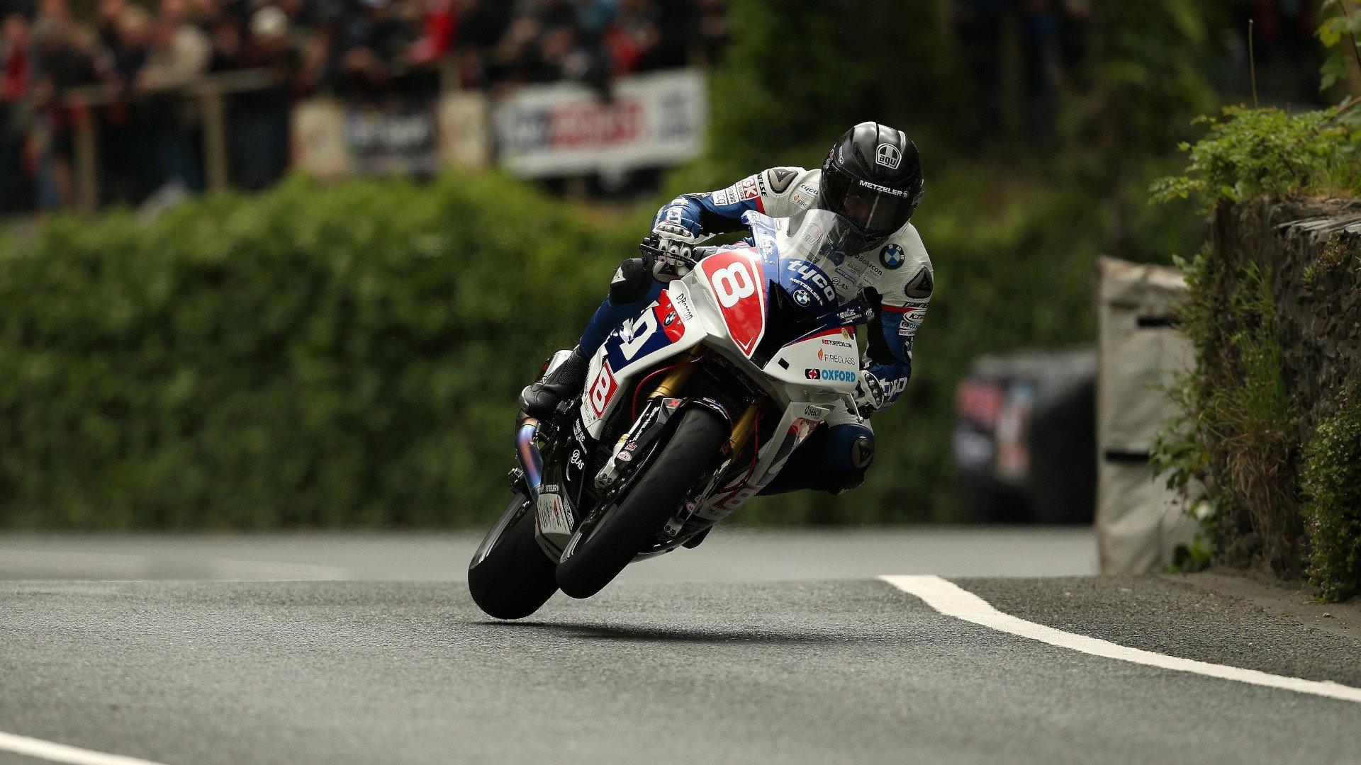 Isle Of Man TT: 2016 Review 2016 movie scene
