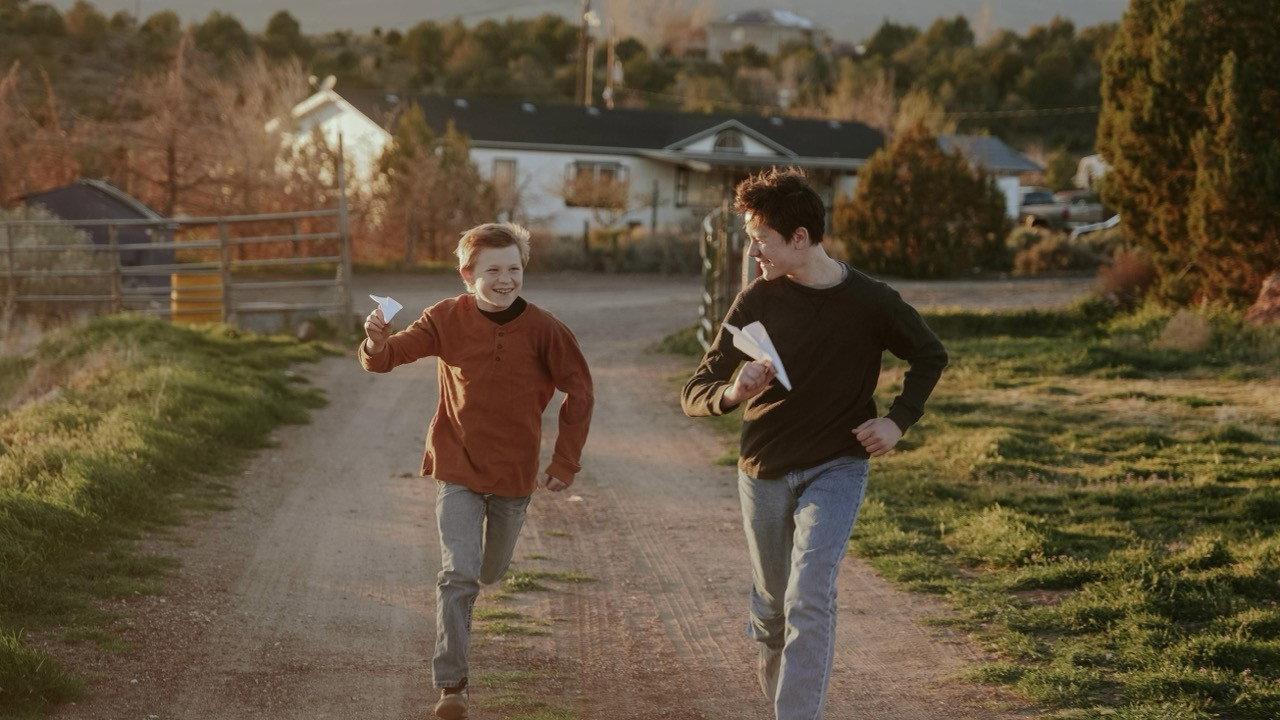 Paper Airplanes 2026 movie scene