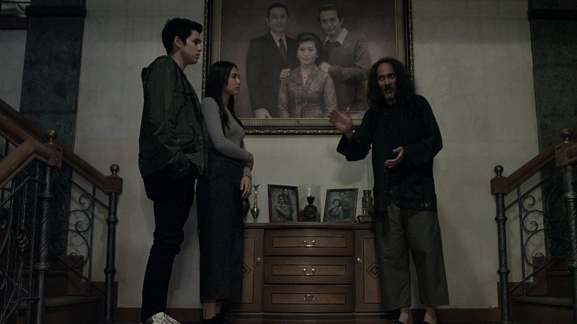 Kain Kafan Hitam 2019 movie scene