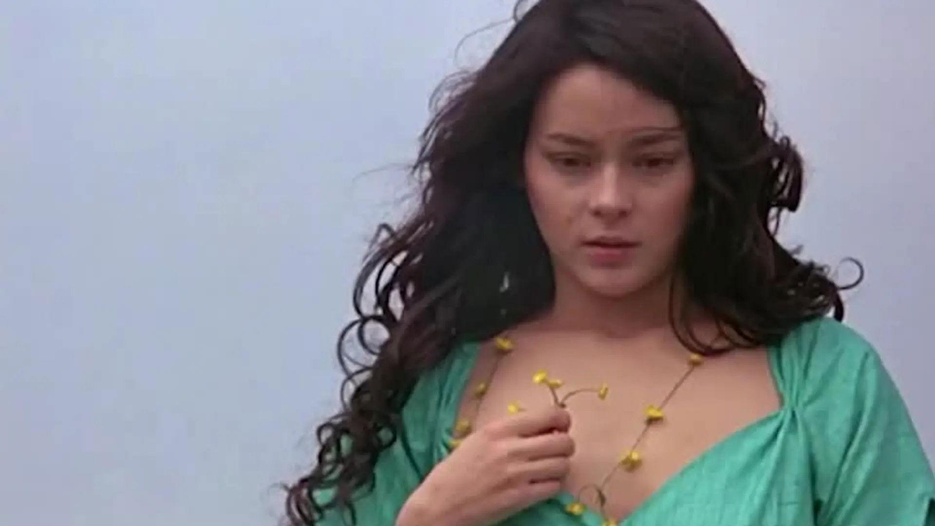 The Girl in a Swing 1988 movie scene