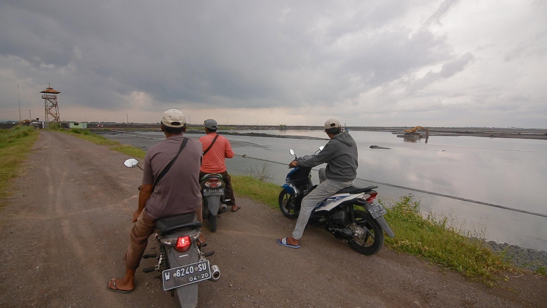 Tour on Mud 2017 movie scene