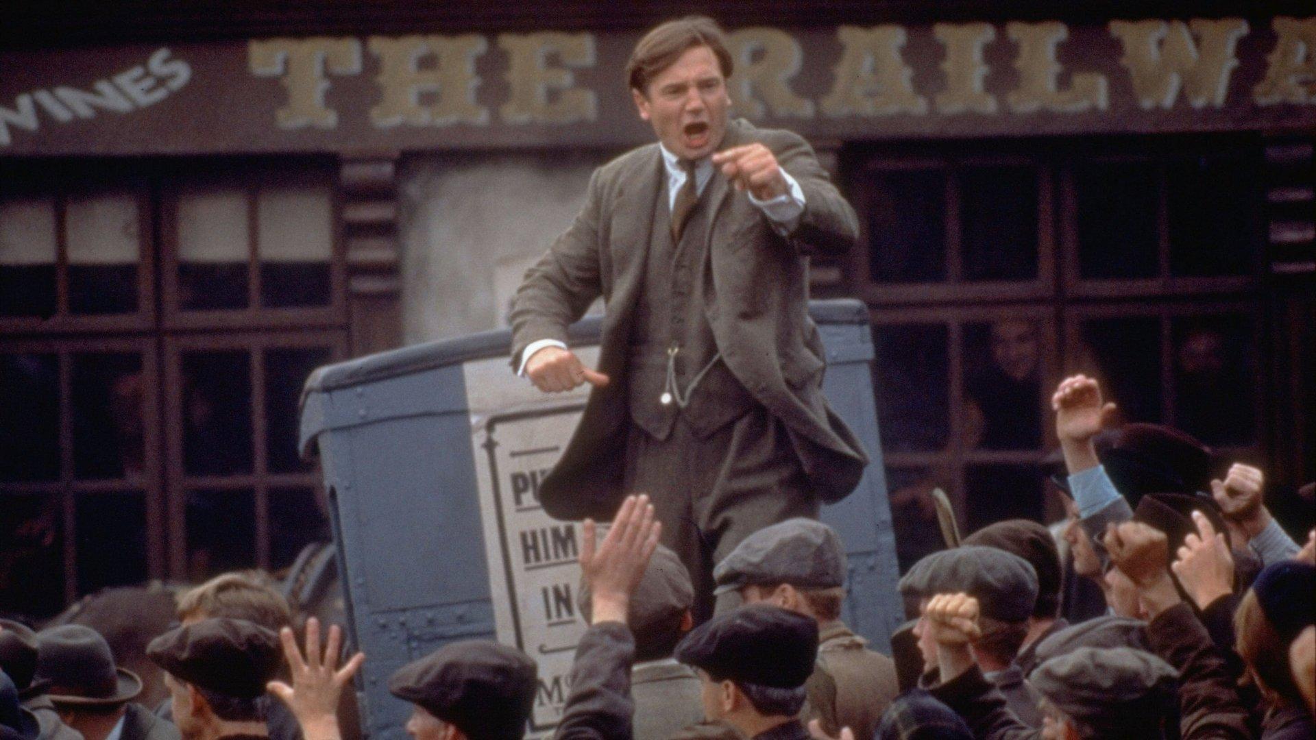 Michael Collins 1996 movie scene