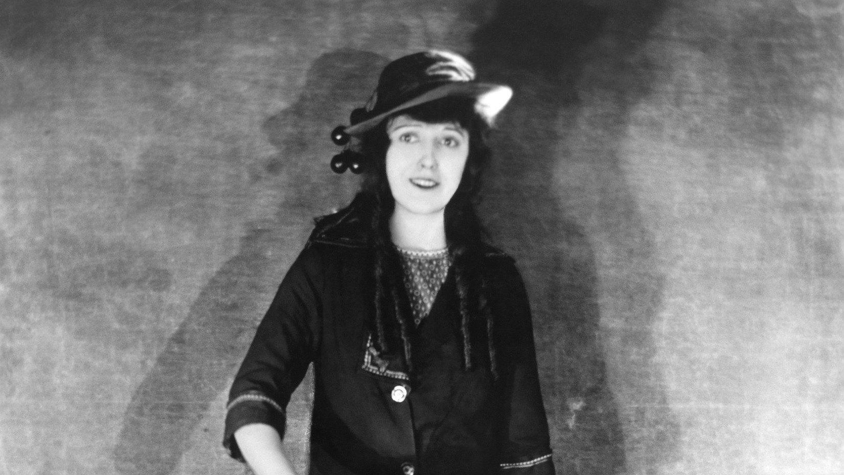 Molly O' 1921 movie scene