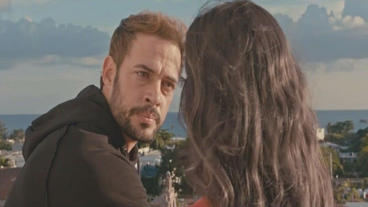 El fantasma de mi novia 2018 movie scene