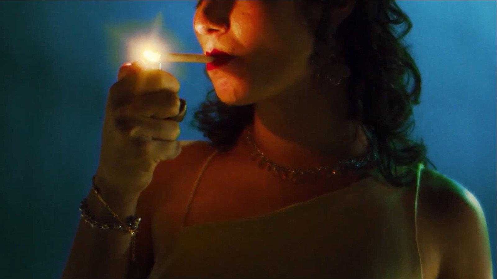 Sou Eu Quem Queima na Noite  movie scene