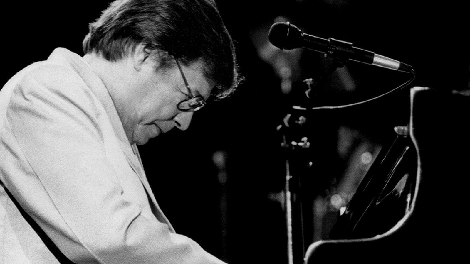 Antonio Carlos Jobim: Live at the Montreal Jazz Festival 1986 movie scene