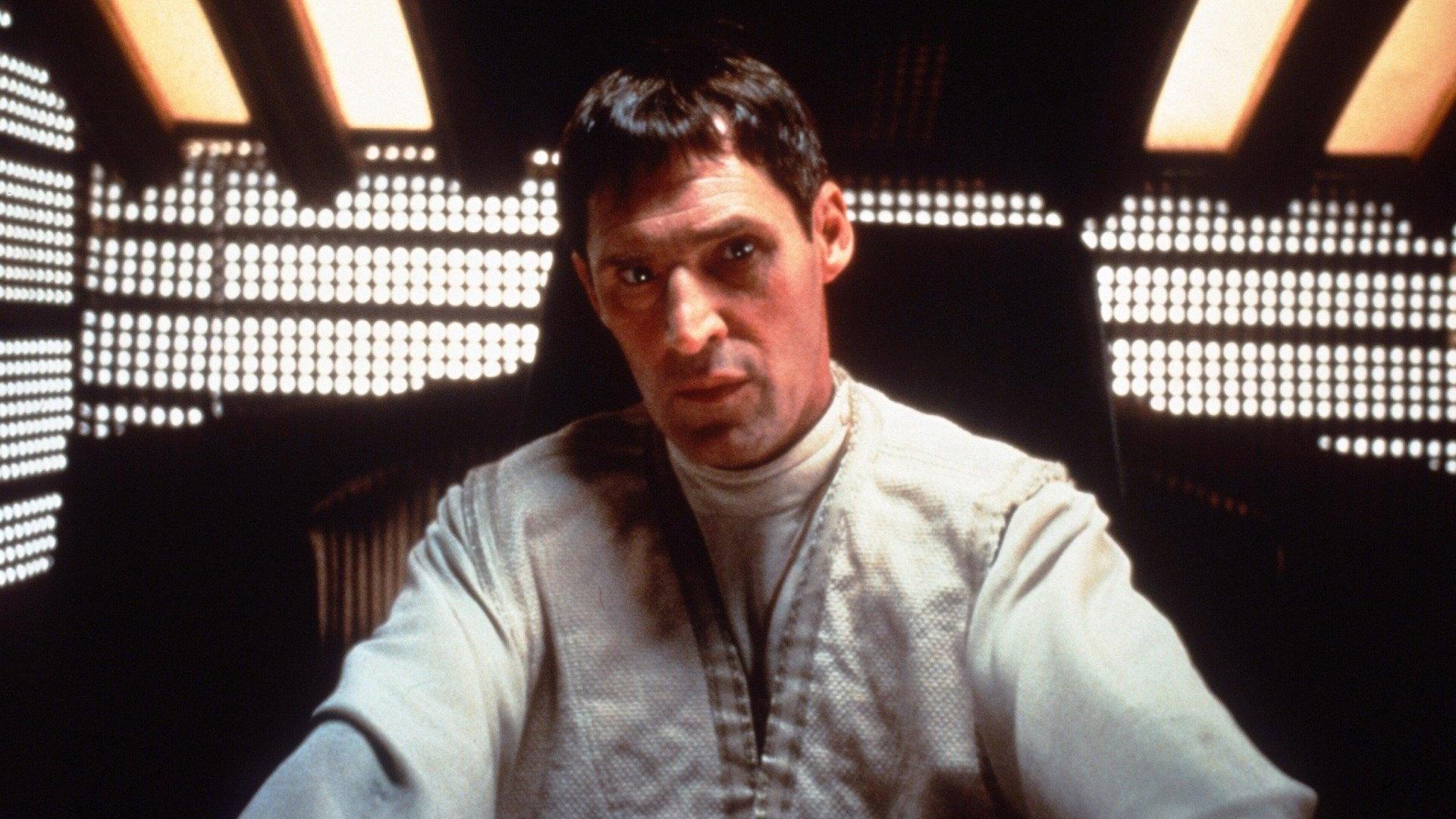 The Invader 1997 movie scene