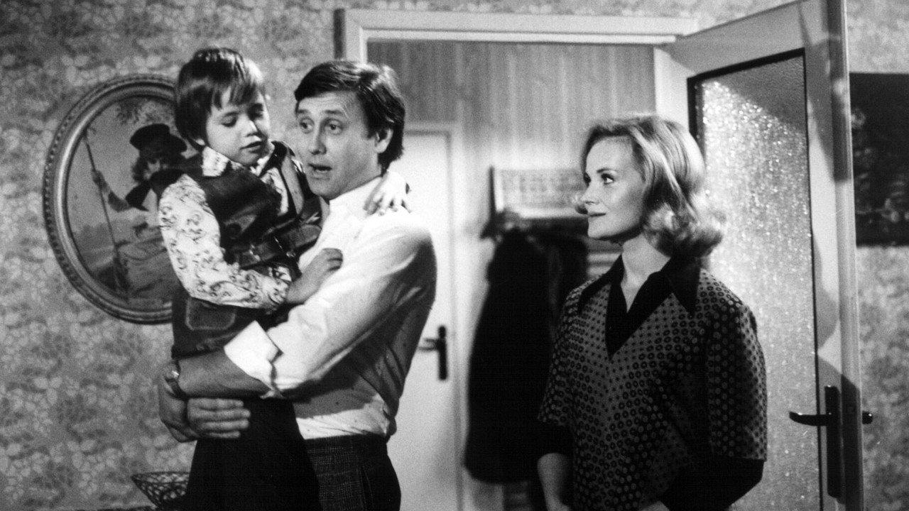 Tetinka 1977 movie scene