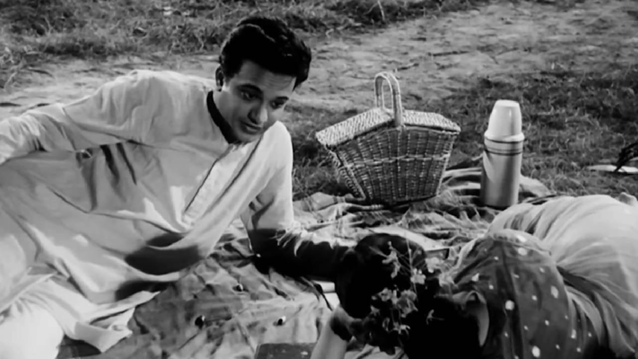 Indrani 1958 movie scene