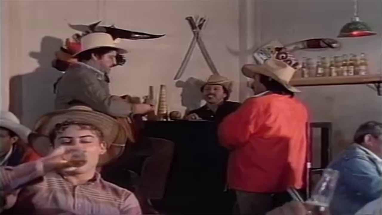 Chiflando en la loma 1995 movie scene