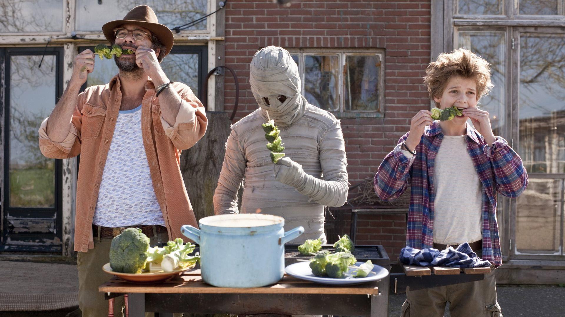 Dummy the Mummy 2014 movie scene
