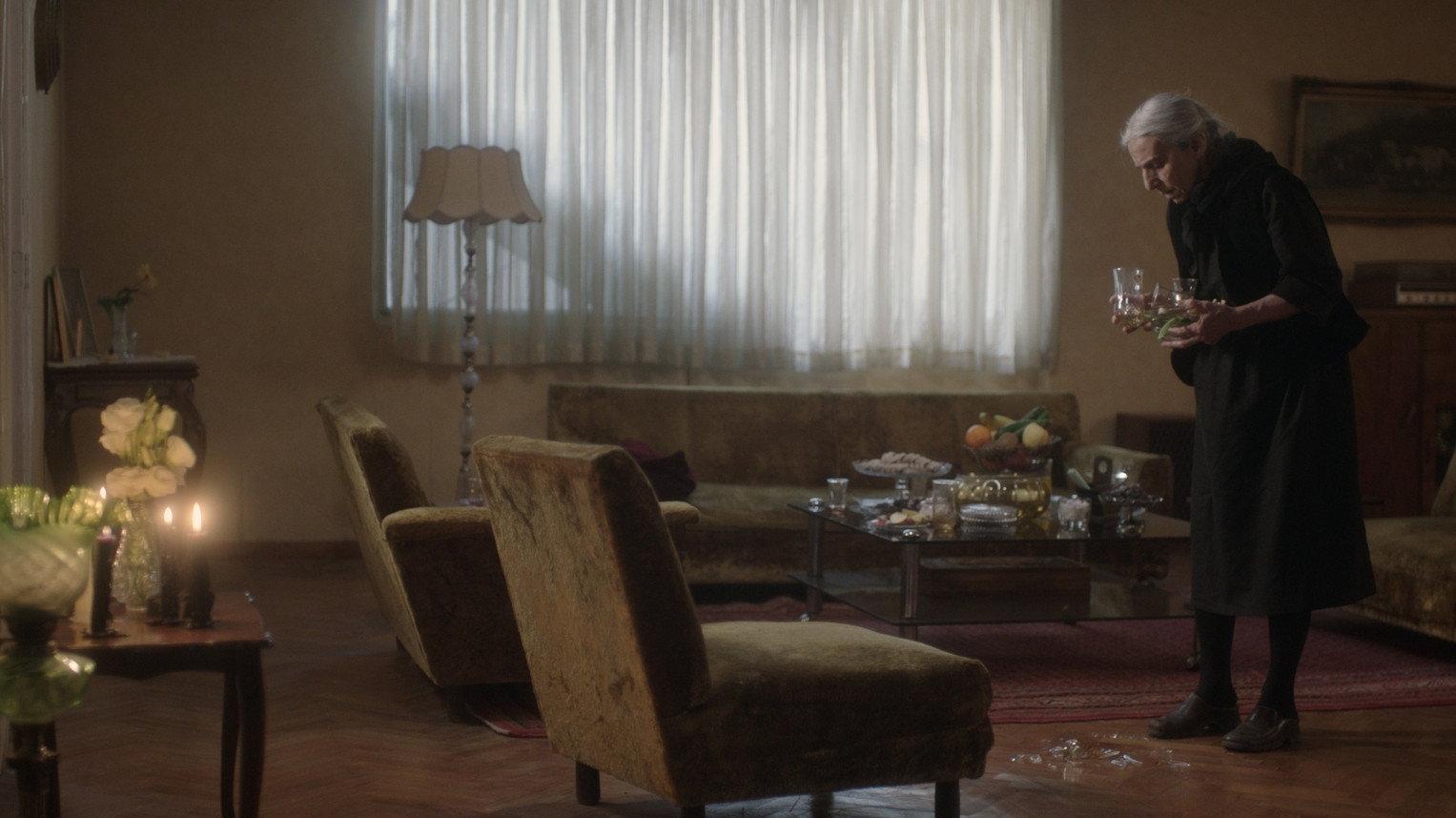 Death of an Old Woman's Husband  movie scene