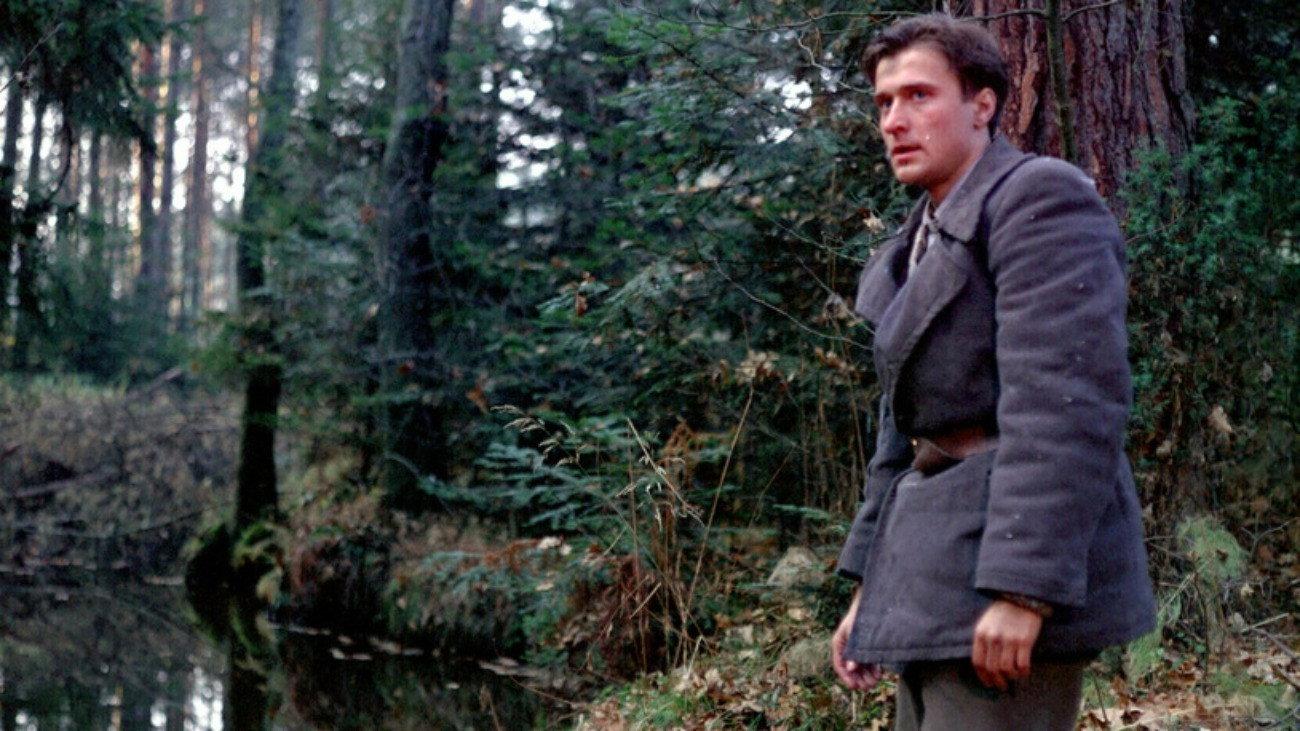 Crumbs of War 1986 movie scene