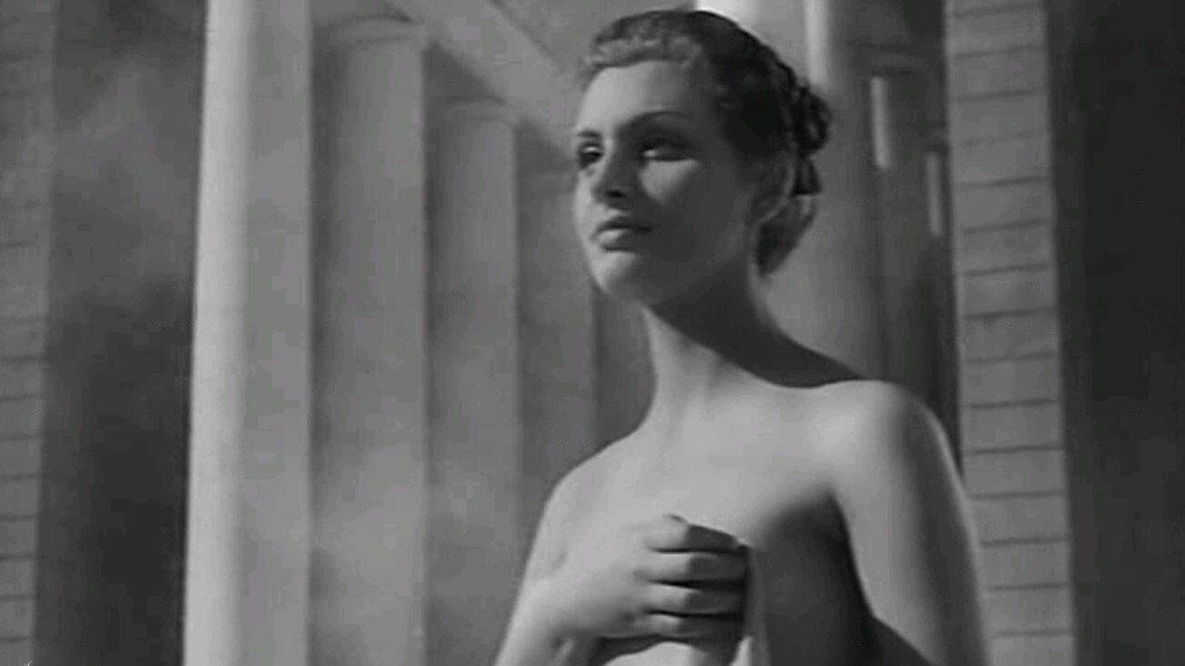 Frine cortigiana d'Oriente 1953 movie scene